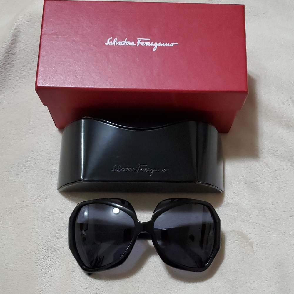 Salvatore Ferragamo Black Oversized Sunglasses